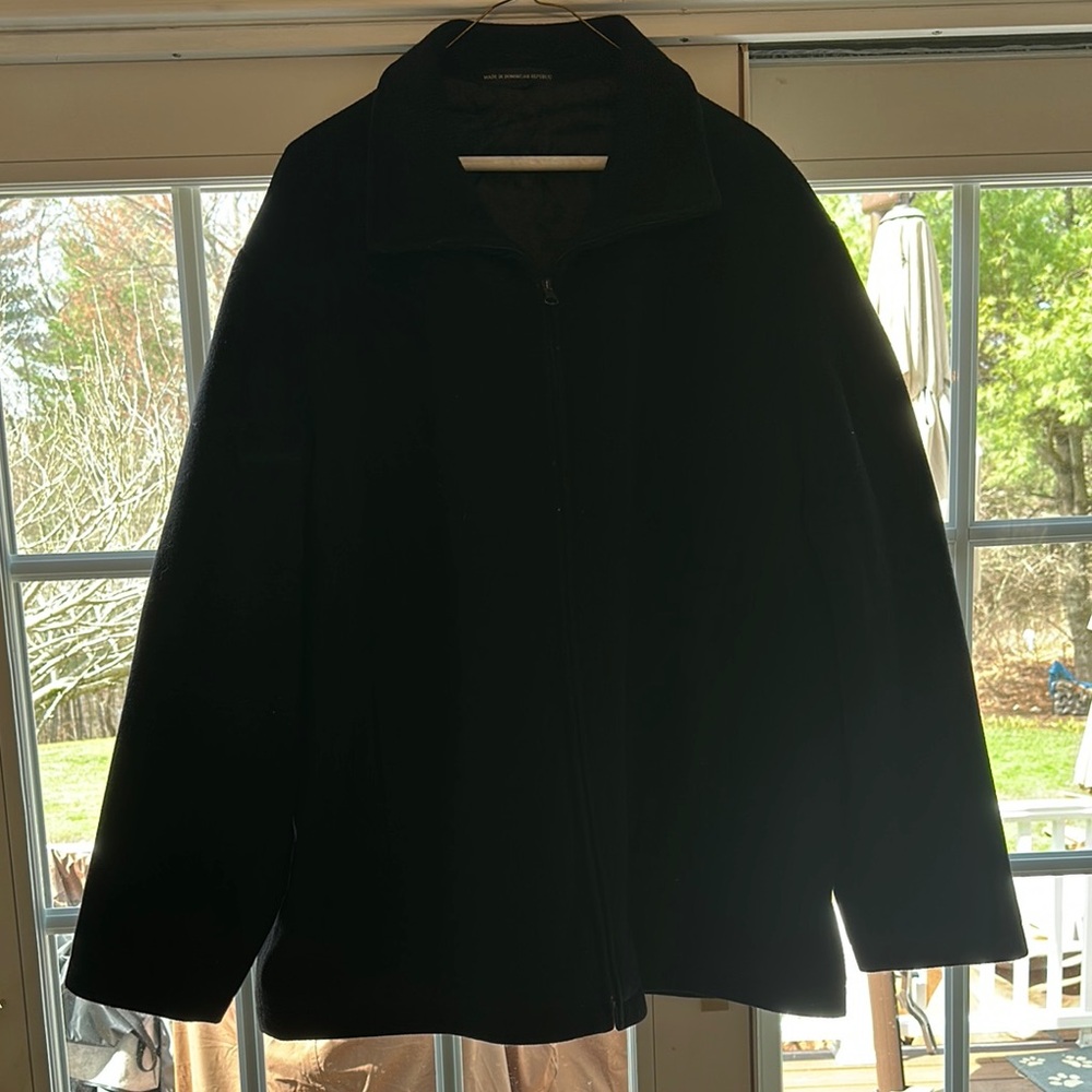Men’s wool black zip up jacket. Large